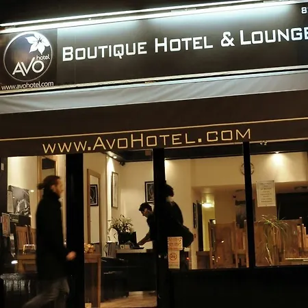 Avo 3*