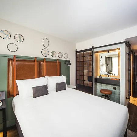 Clayton Of Hotel