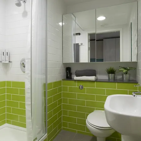Pure Citystay Aldgate Apartment