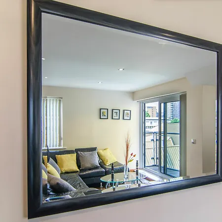Wharf - Cuba Street Apartment London