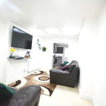 Zone 2 Three Bedroom Lejlighed