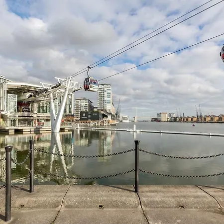Apartment Docks Excel London