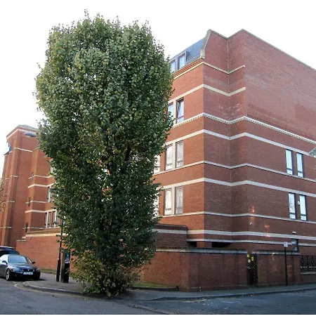 Ramada - Heathrow East Hotel 3*