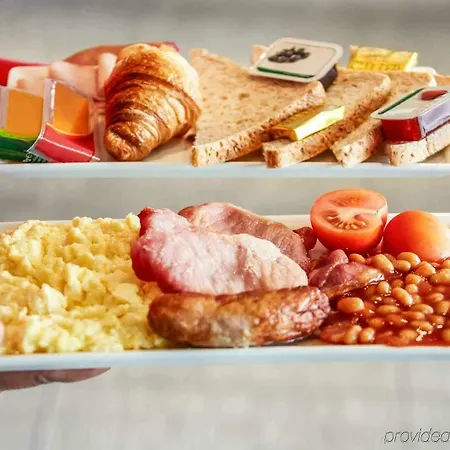 Ibis London Heathrow Airport Hotel 3*