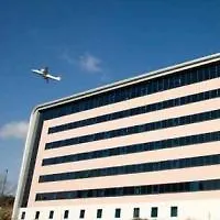 Travelodge Airport Szálloda London