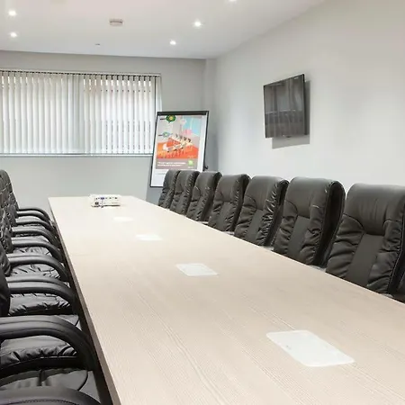 Ibis Styles London Heathrow Airport Hotel 3*