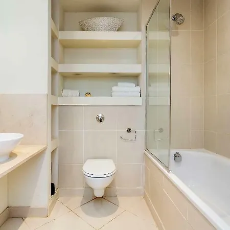 Отель Oyo 30336 Discovery Dock New 2 Bed