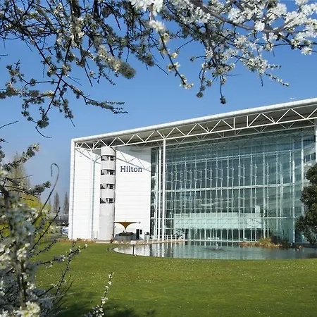 Hilton London Heathrow Airport 4*
