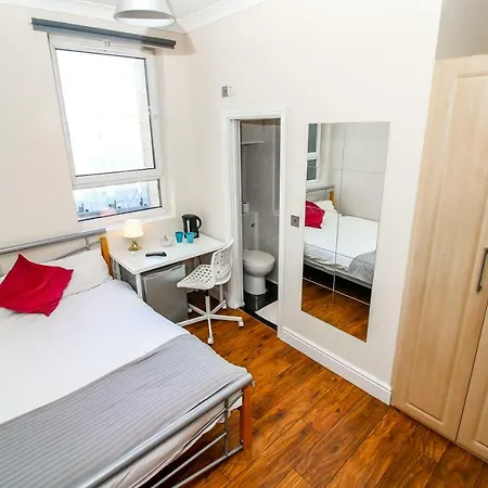 Private En-suite @ Liverpool Street, Brick Ln 3*
