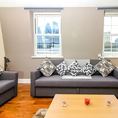 Apartment View Flat @ Liverpool St. London