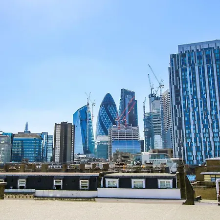 View Flat @ Liverpool St.