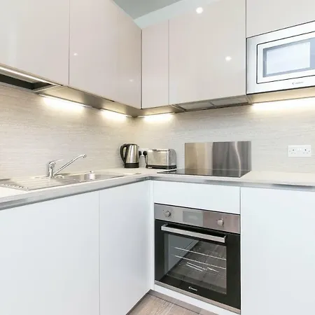 Deluxe By Heathrow Harmondsworth
