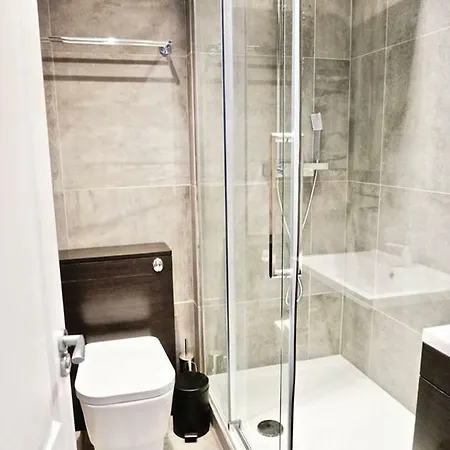 2br/2bath Luxury Modern Flat In The City Apartment London