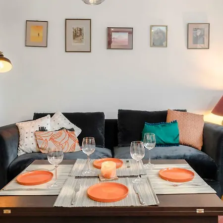 The Nook Tower Bridge Apartment London