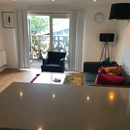 Prestige 2 Bed Balcony *