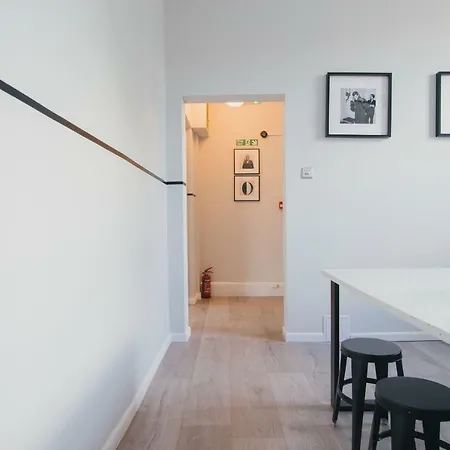D8 - Shoreditch בית הארחה לונדון