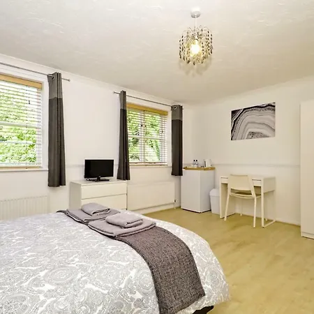 Harlinger Annexe 3* Londyn