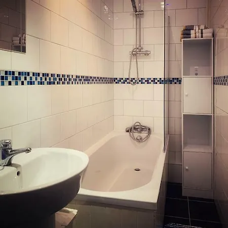 Paul's Place Near Heathrow