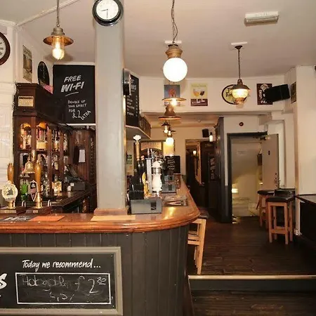 St Christopher's The - Bridge Hostel