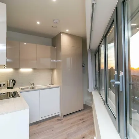 Deluxe By Heathrow Apartment Harmondsworth
