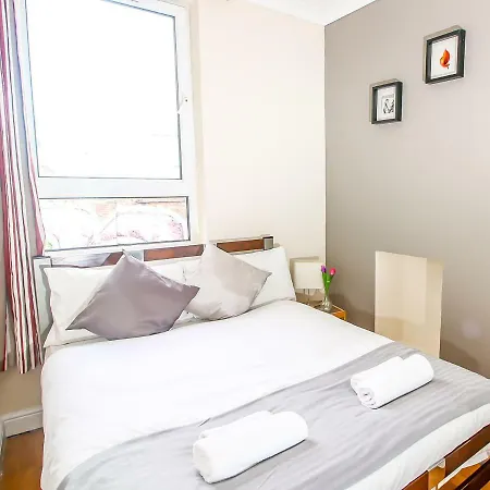 View Flat @ Liverpool St. London