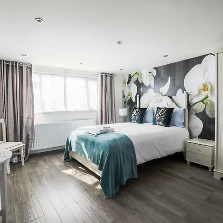 Amazing 4* London