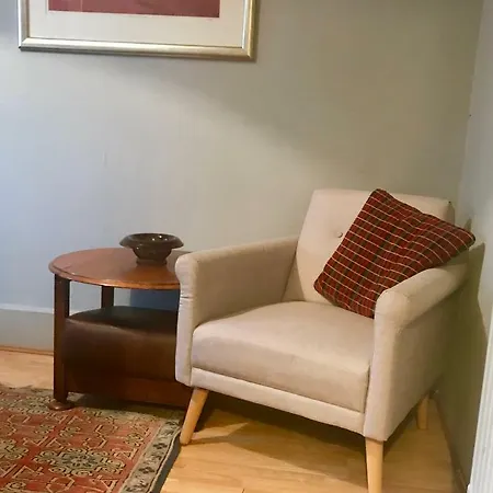 Apartment Bright,tasteful And Comfortable Flat In Trendy Shorditch.
