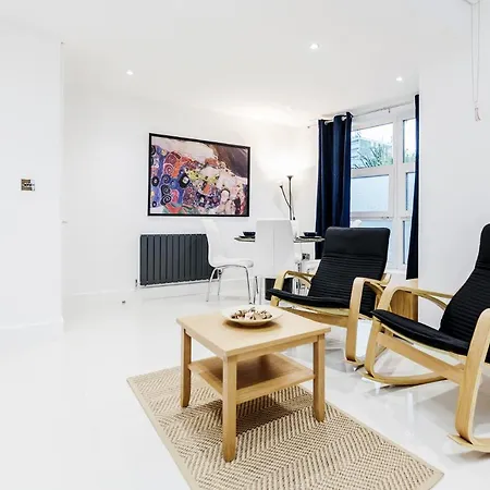 Donatello Apart-rooms Tower Bridge Road Guest house London
