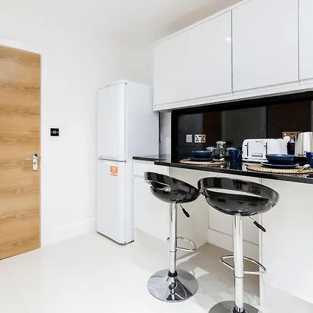 Donatello Apart-rooms Tower Bridge Road 3*