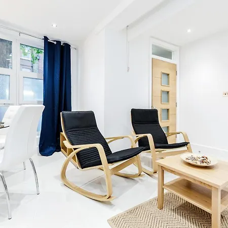 Donatello Apart-rooms Tower Bridge Road Guest house 3*