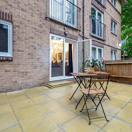 Donatello Apart-rooms Tower Bridge Road Guest house London