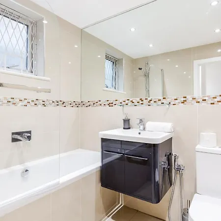 Guest house Donatello Apart-rooms Tower Bridge Road London