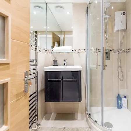 Guest house Donatello Apart-rooms Tower Bridge Road London