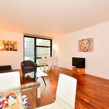 Canary Wharf - Corporate River View Apartments London