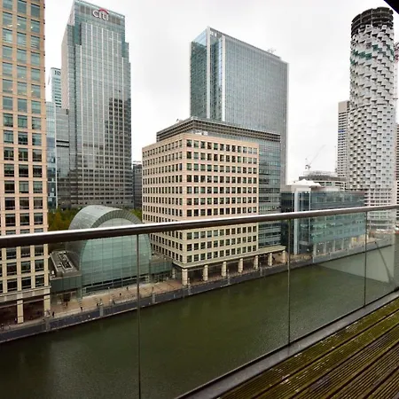 Canary Wharf - Corporate River View Apartments * London
