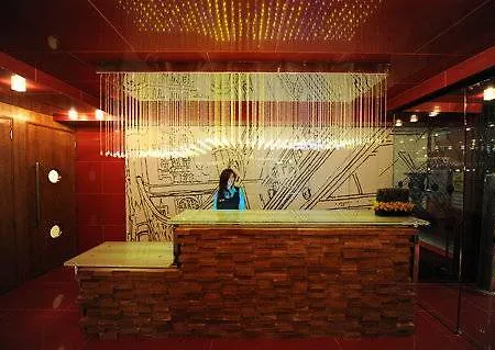 מלון Indigo Tower Hill By Ihg