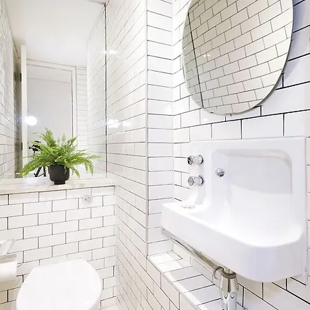 Apart-hotel No.5 Maddox Street 4*