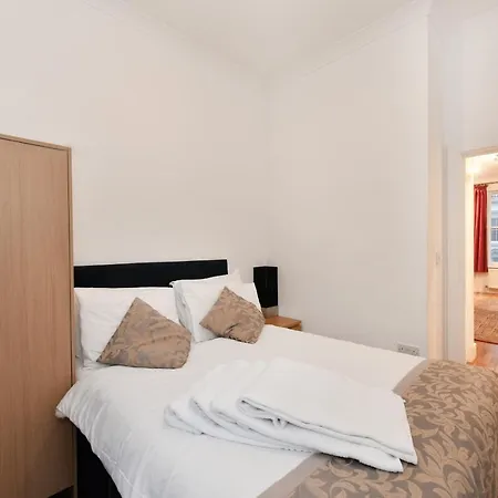 Kensington Comfort Apartment London