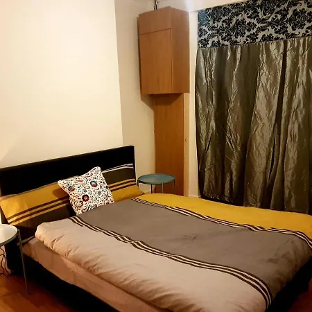 Budget House In Gants Hill