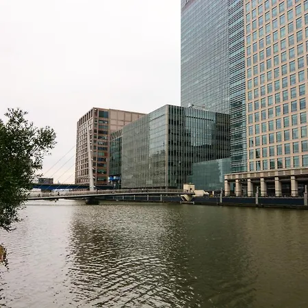 Canary Wharf - Corporate River View Apartments * London