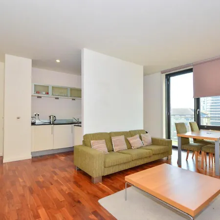 Canary Wharf - Corporate River View Apartments * London