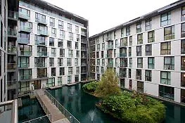 City Nites - Canary Wharf 4*