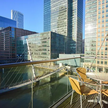 Canary Wharf - Corporate River View Apartments Apartment London
