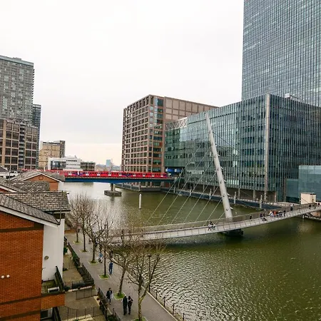 Canary Wharf - Corporate River View Apartments * London