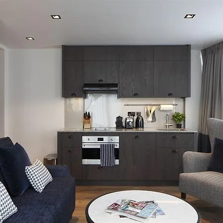 Hotel By Marriott Tower Bridge 4*