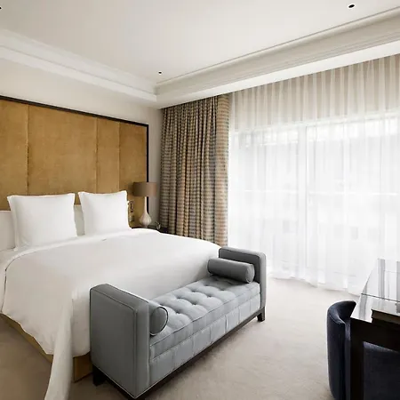 Four Seasons Residences At Ten Trinity Square London