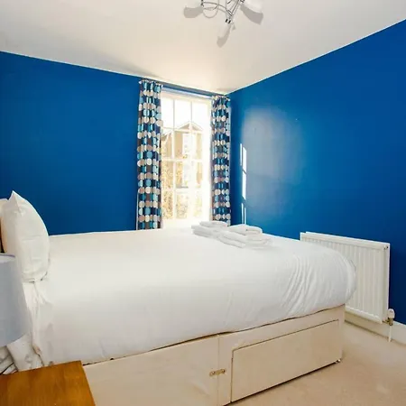 Large Luxury Townhouse In The Centre Of Appartement