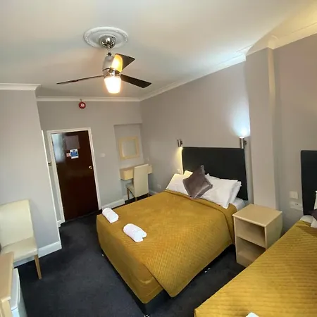 Lampton 3*