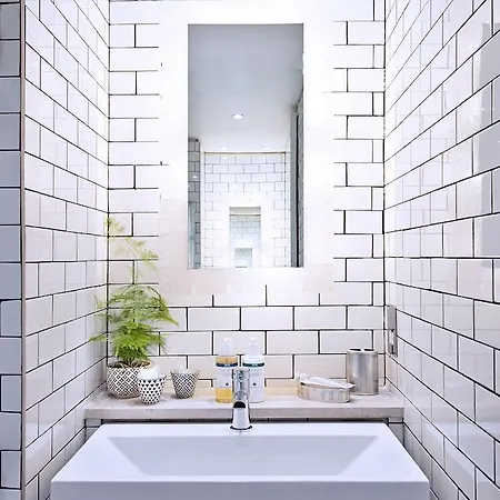 Apart-hotel No.5 Maddox Street 4*