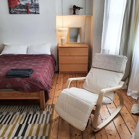 Homestay In Queen's Park